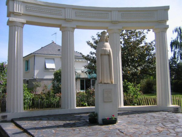 Statue NDLH